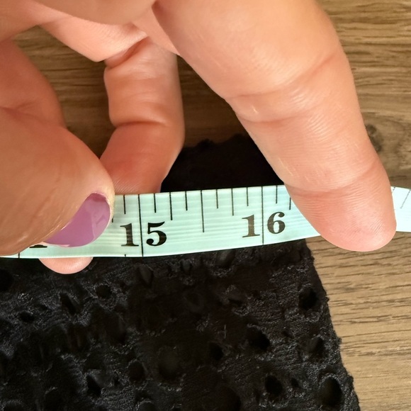 Chico’s eyelet pants • Women’s size 1 - Picture 5 of 6